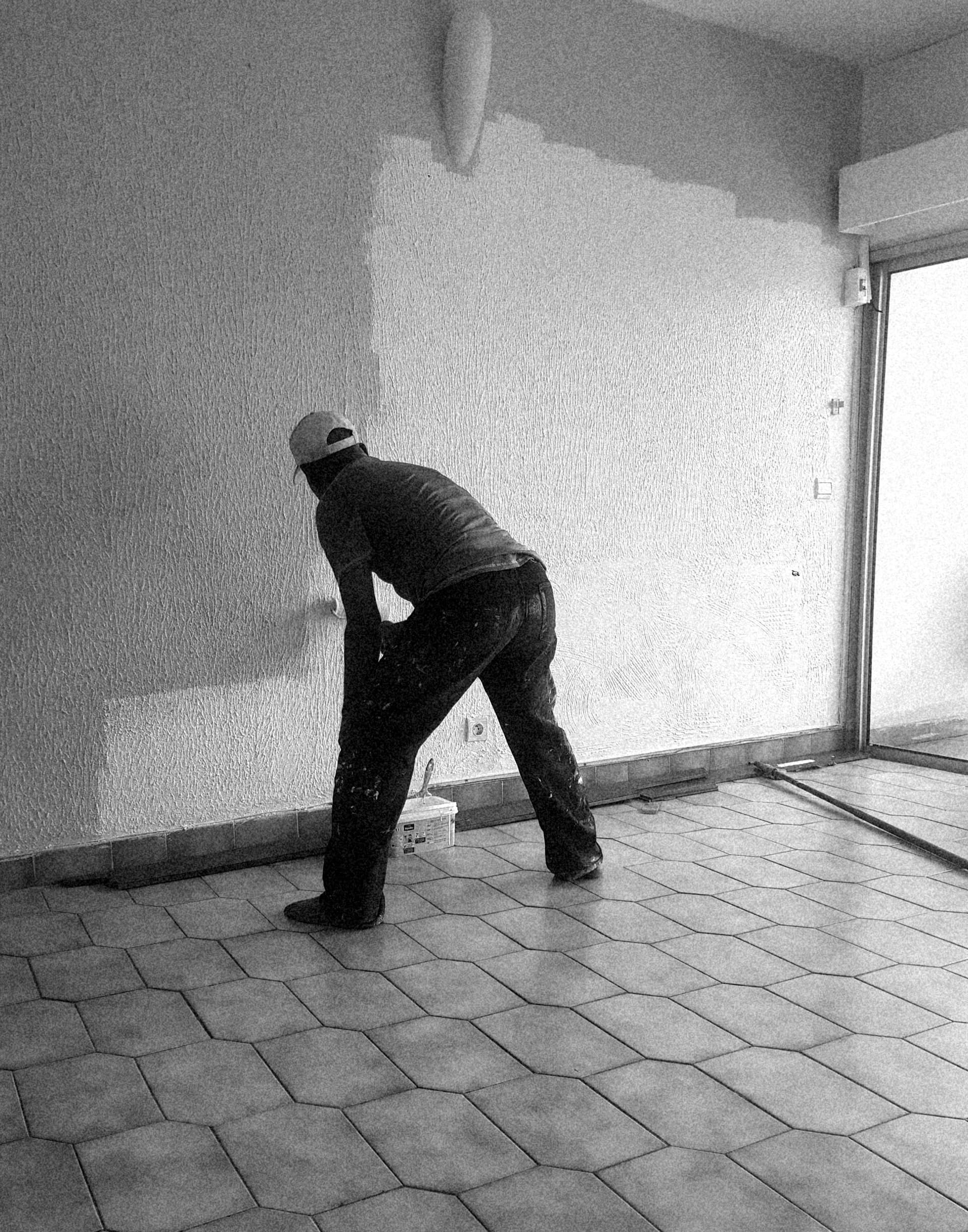 Les finitions donnent le ton. Peinture.